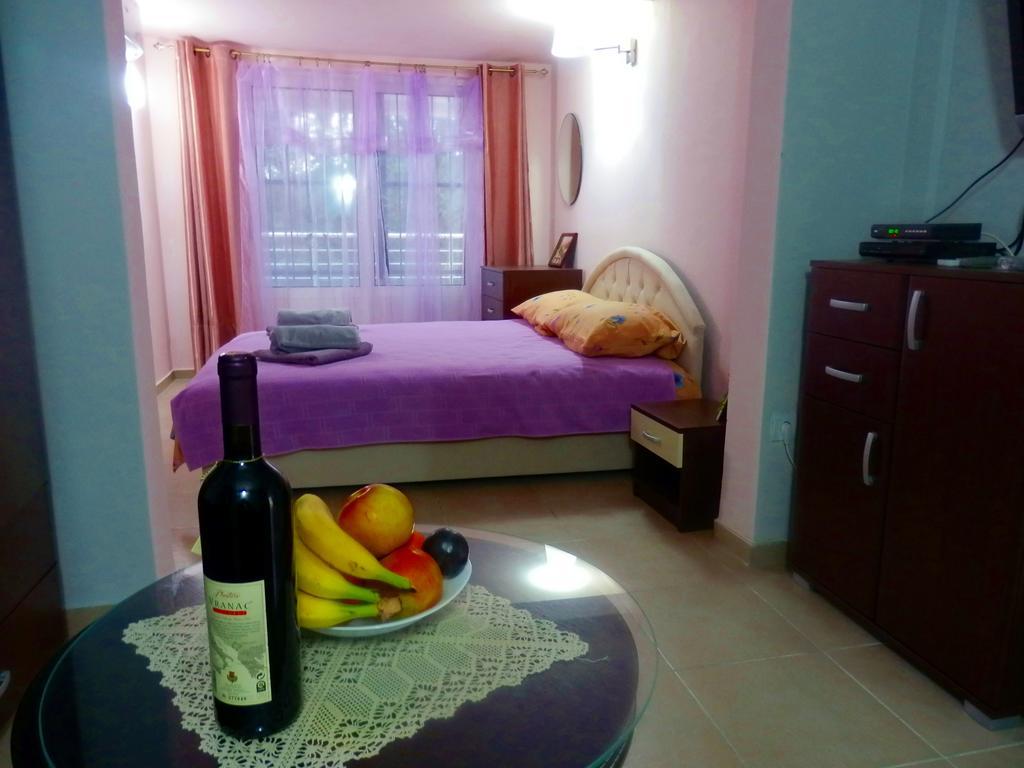 אוטייהא Apartments Vladilena חדר תמונה